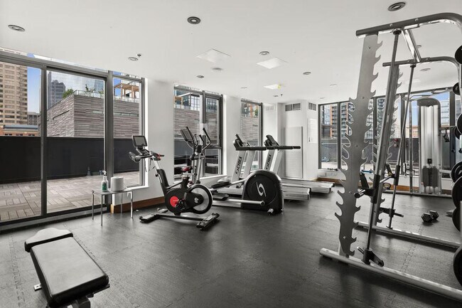 Building Photo - 650-610 10 Ave SW