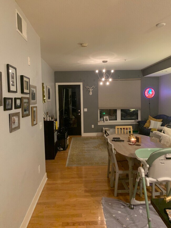 Foto del edificio - 2240 N Clay St