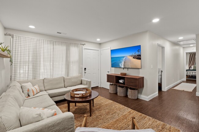 Foto del edificio - 2611 N Oakridge Cir