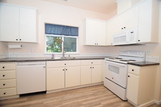 Photo - 18528 SW Mcclarey Dr (Beaverton, OR) House