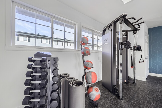 Building Photo - Sunset Peak