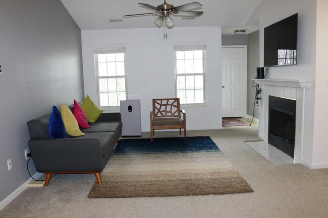 Foto del edificio - 28340 Center Ridge Rd