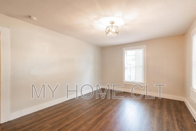 Foto del edificio - 1108 W Walnut Ave