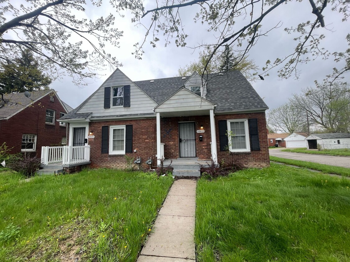 Primary Photo - 12655 Kelly Rd