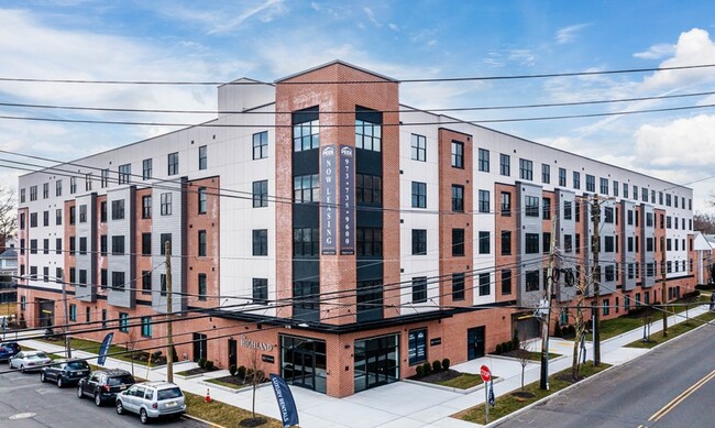 Building Photo - 416 Highland Ave