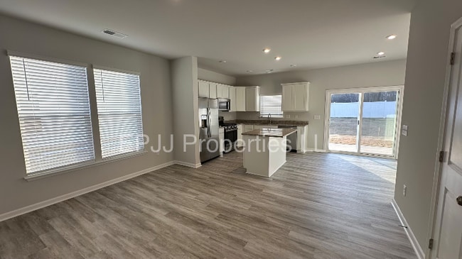 Building Photo - 141 Randwick Ln