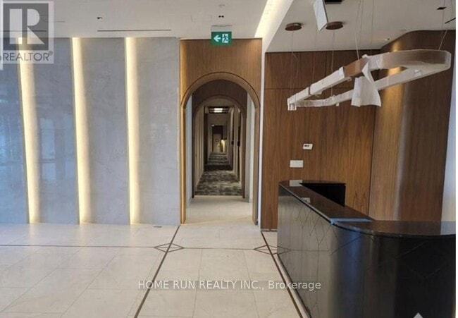 Building Photo - 560 Rideau St