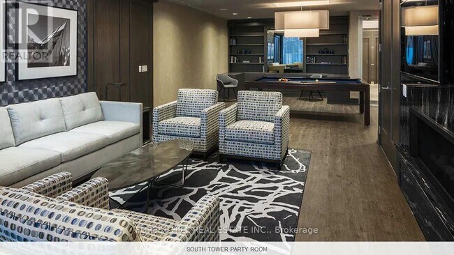 Photo du bâtiment - 310 Tweedsmuir Ave