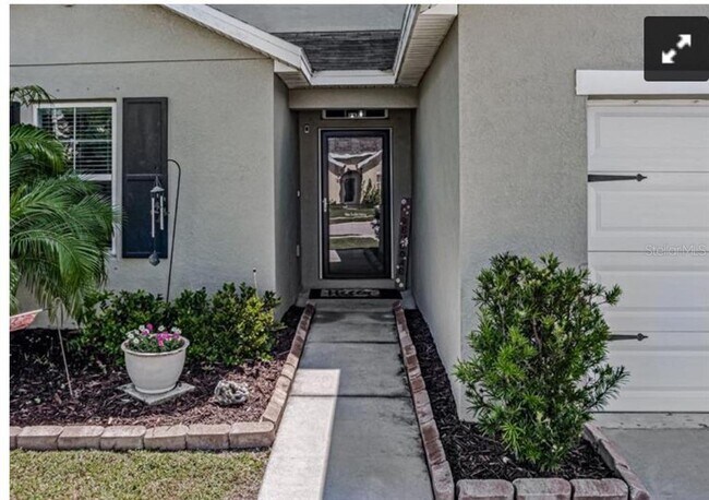 Building Photo - 7114 58th Terrace E