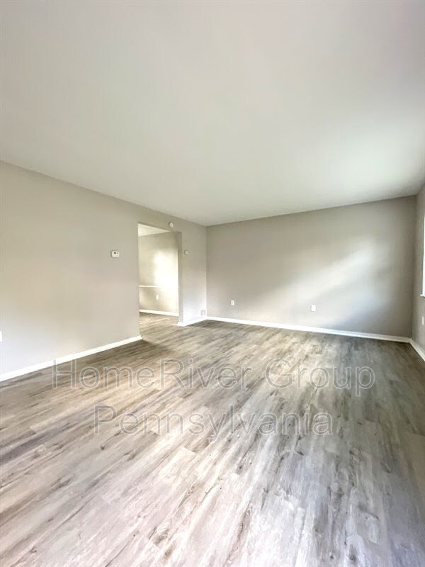 Building Photo - 1462 Prospect Rd