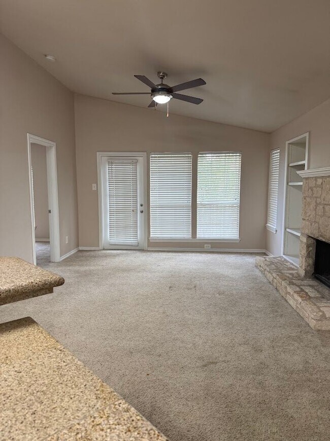 Building Photo - Pointe 360 @ 2222 - Beautifiul 2 Bedroom - Granite Counters - Garage