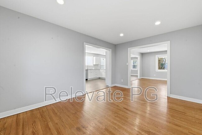 Foto del edificio - 8410 Yolanda Rd