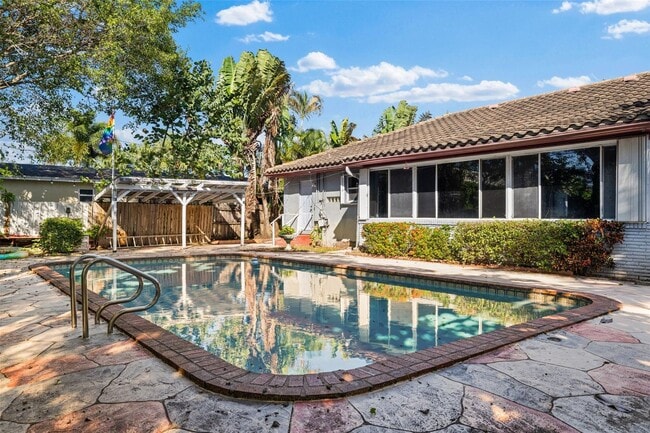 Photo - 516 NE 23rd St House