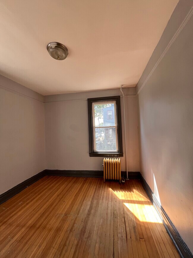 Foto del edificio - 36 Rutgers Ave