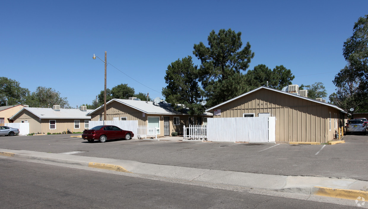 Primary Photo - Crest Avenue Apartments