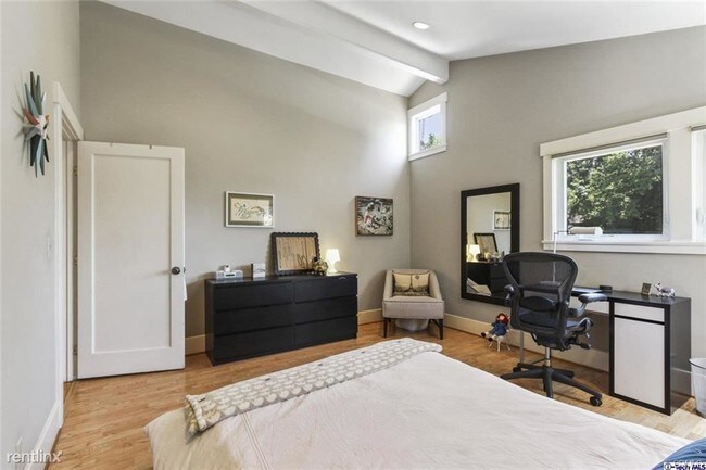 Building Photo - 3 br, 3 bath House - 4421 Beulah Dr