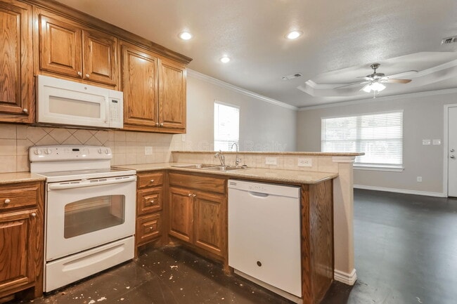 Foto del edificio - 780 Rocky Ridge Flatts