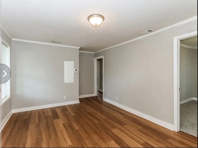 Foto del edificio - 1806 Hampton Ave