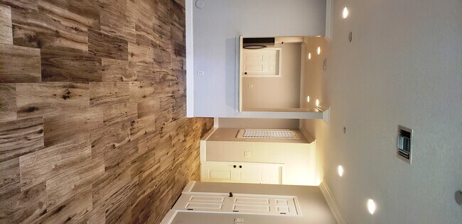 Building Photo - 3831 Pond Apple Dr