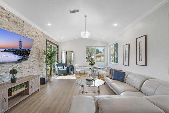 Foto del edificio - 15847 SW 12th St