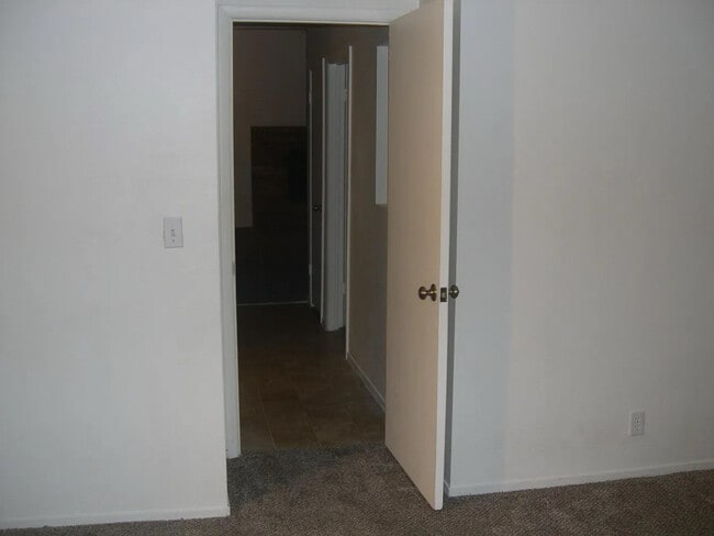 Building Photo - 4310 Caliente St