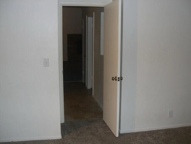 Foto del edificio - 4310 Caliente St