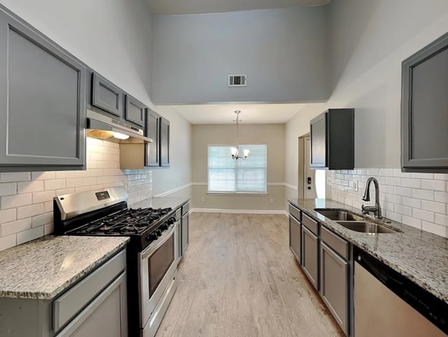 Building Photo - 2530 Thunder Basin Way