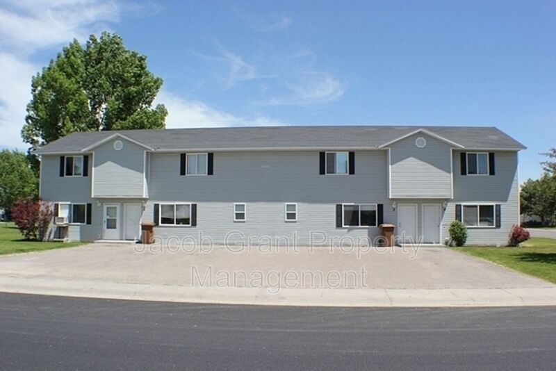 4946 Cole St Unit 4, Pocatello, ID 83202 Condo for Rent in Pocatello