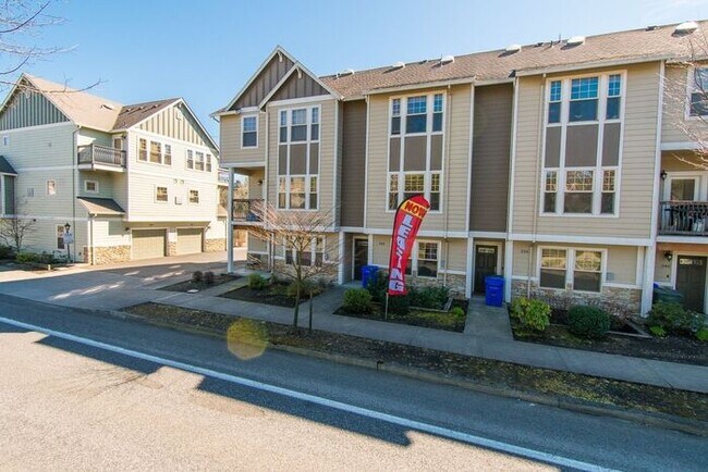 Foto del edificio - Springwater Corridor: Your Serene Home Awa...