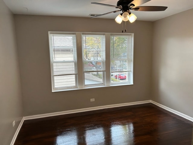 Foto del edificio - 2035 N Kildare Ave