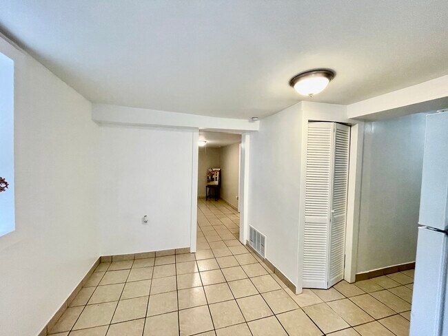 Foto del edificio - 2227 W 19th St