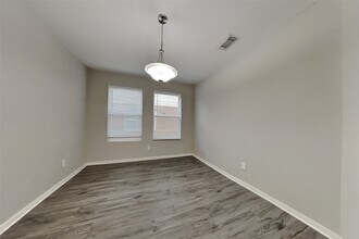 Building Photo - 20822 Fox Trot Ct