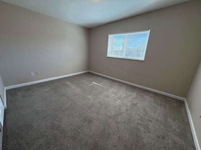 Bedroom - 3681 Michigan Ave