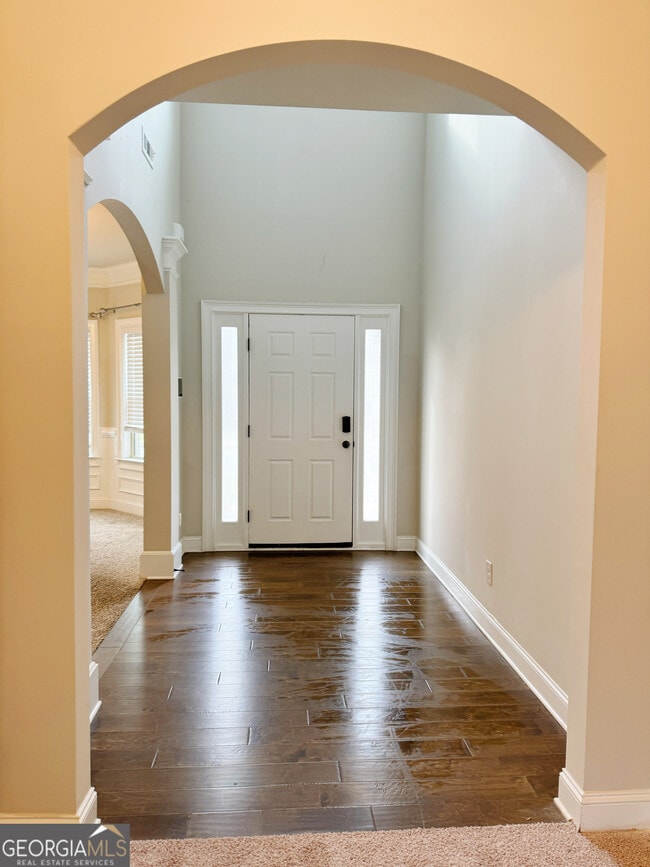 Foto del edificio - 732 Sanctuary Ln