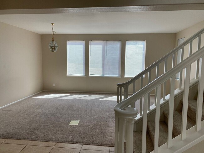 Foto del edificio - Spacious 4 bedroom plus loft home for rent!