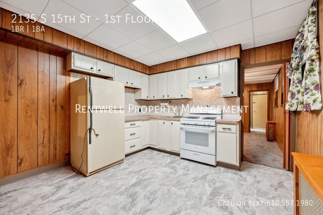 Building Photo - 2135 S 15th St