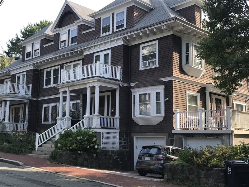 Primary Photo - 18 Whittier St