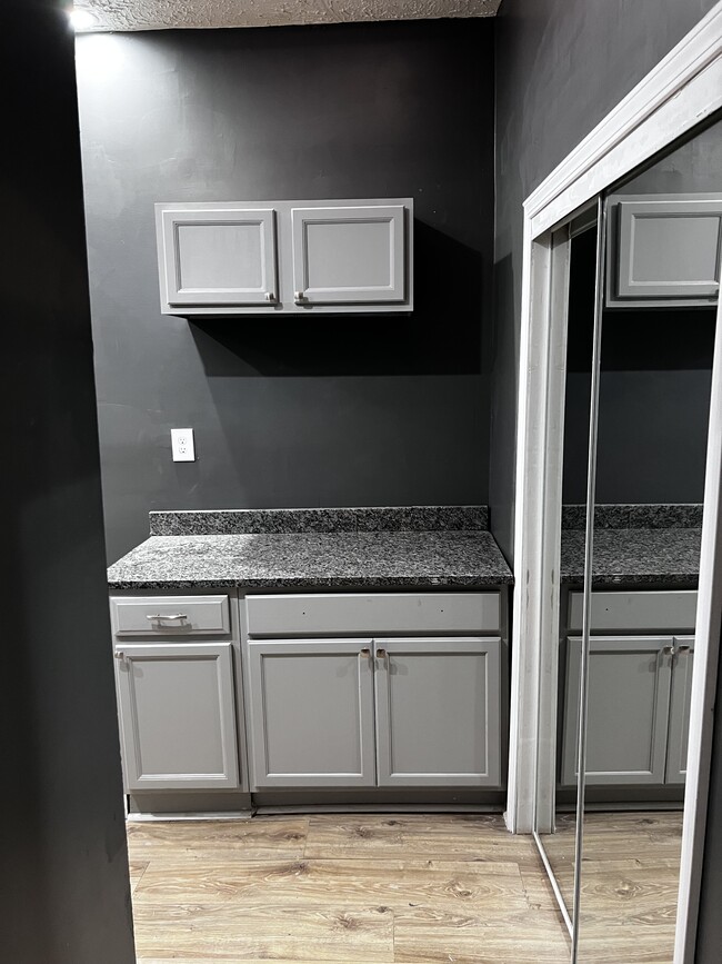 Photo - 2832 Stanton Ave Apartment