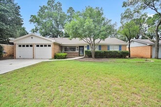 Building Photo - 3811 63rd Dr