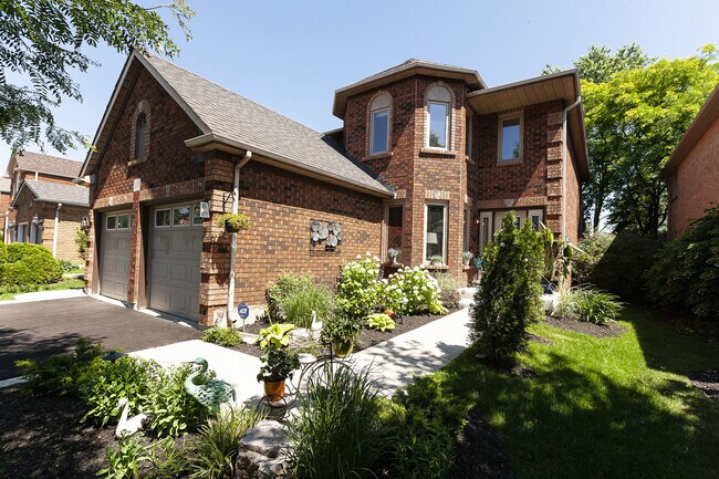Photo du bâtiment - 2074 Brays Ln