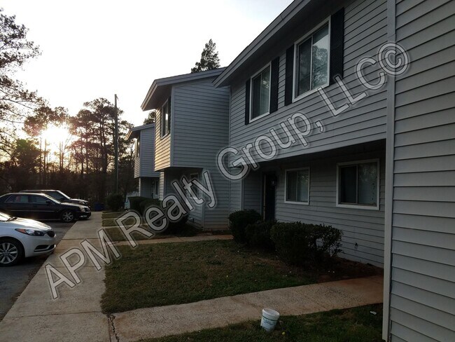 Building Photo - Cherry Hall Townhomes | 50% off first month if moved in by 3/1