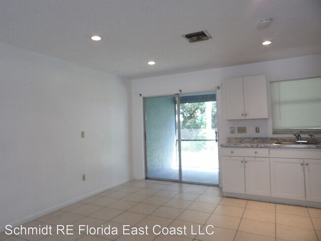 Foto del edificio - 2 br, 1 bath House - 2303 St Lucie Blvd