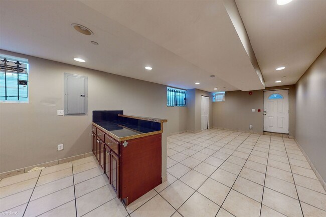 Foto del edificio - 3 br, 3 bath 4plex - 1858 N 16TH ST Unit B