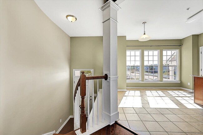 Building Photo - 307 Ellison Dr