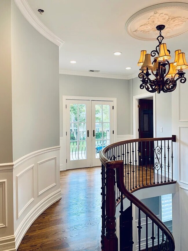 Foto del edificio - 131 Montgomery Ln