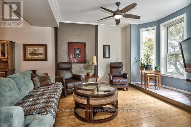 Building Photo - 19 Oxford St