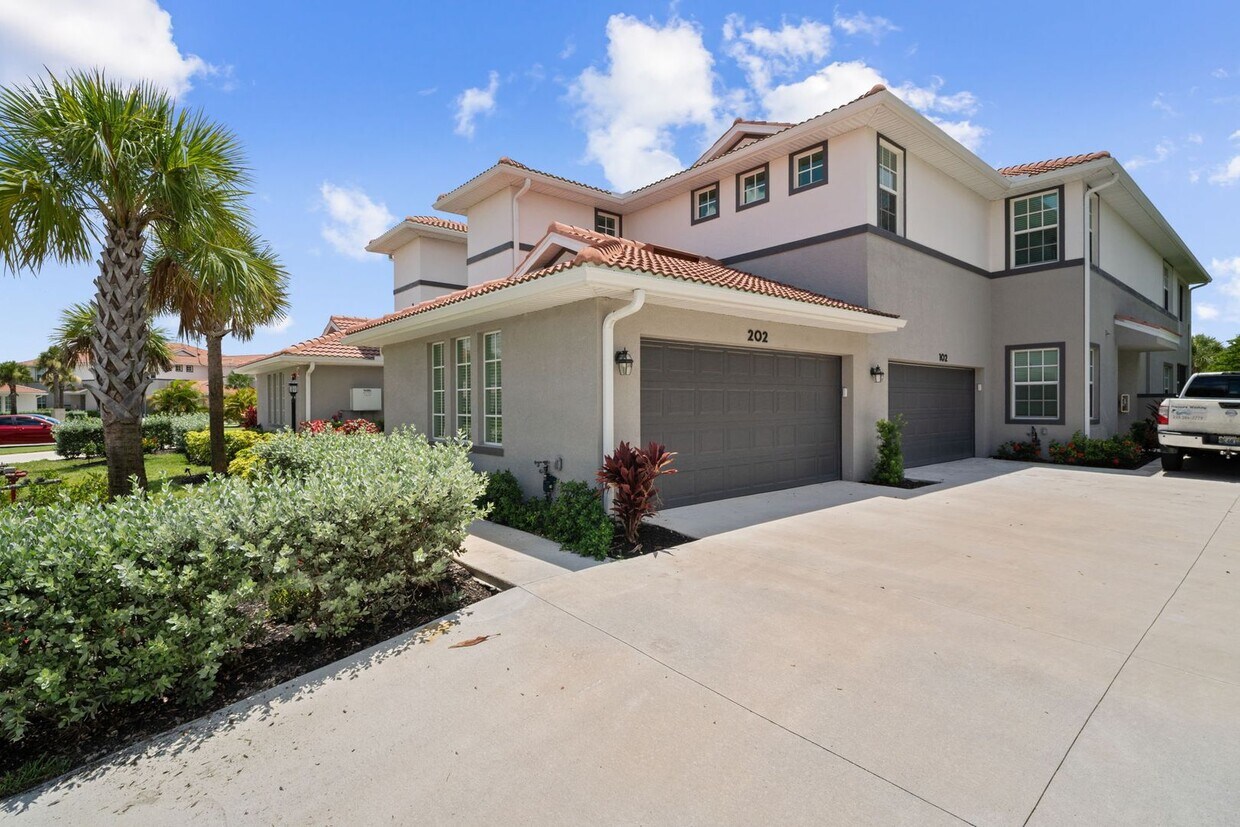 Foto principal - Stunning property, newer construction 3 sp...