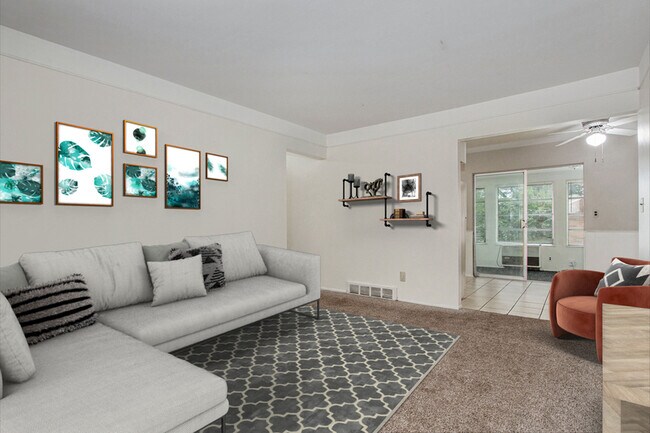 Foto del edificio - 12743 Couwlier Ave