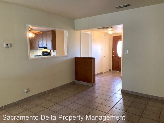Building Photo - 3 br, 2 bath House - 3261 Northview Drive