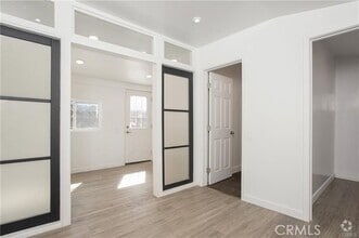 Building Photo - 251 Avenida Del Mar